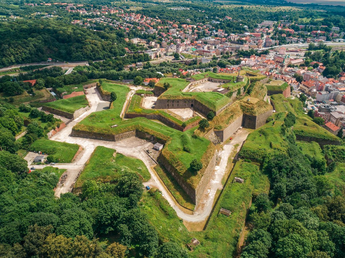 Twierdza Kłodzko - Historyczna forteca z podziemnymi labiryntami. Lekcja historii na żywo.